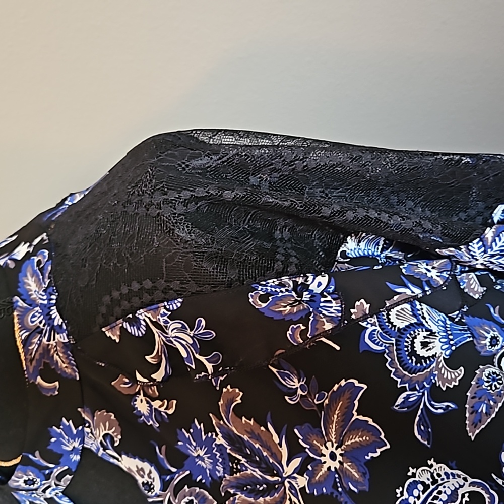 Short front, long back Shirt. - Picture 4 of 14